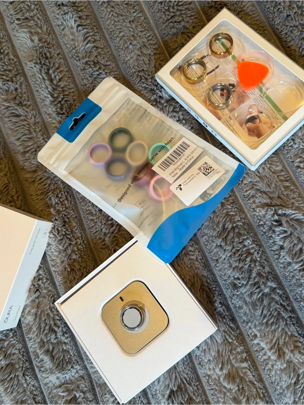 Oura Gold Ring Sensor with Multicolor Silicone Covers